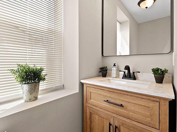 5th image of 925 Union Landing Rd