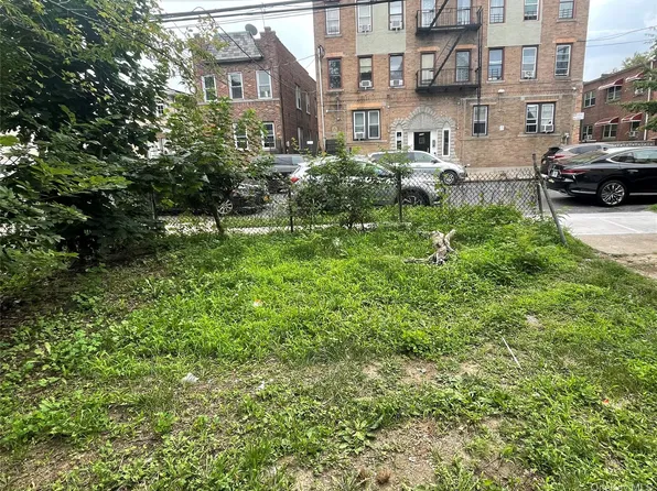3148 Seymour Avenue, Bronx, NY 10469