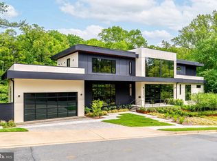 3632 36th Rd N, Arlington, VA 22207