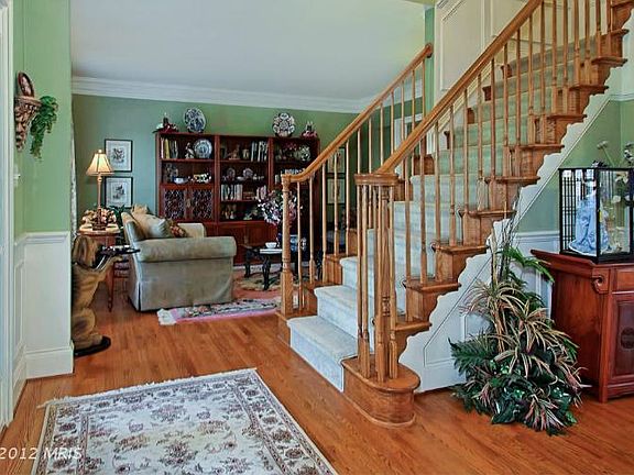 2nd image of 4737 Charter Ct