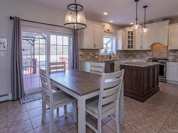 4th image of 6 Cara Court