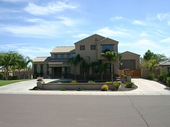 2nd image of 10261 W Villa Chula
