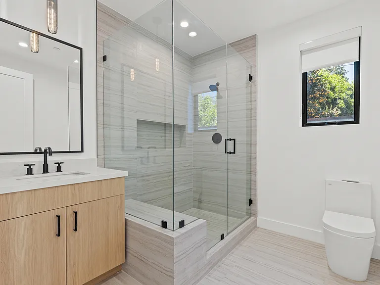 5839 Kester Ave — Photo 6