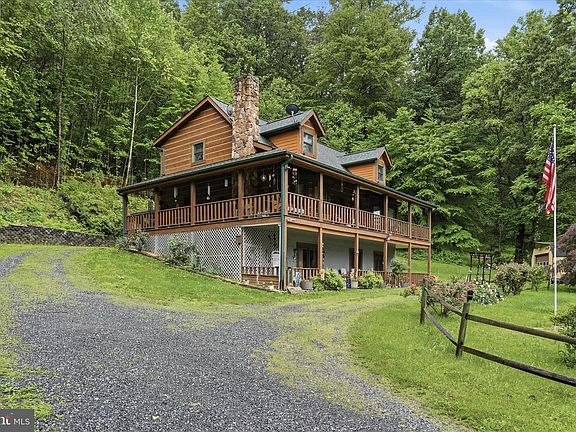 4th image of 938 Lake Arrowhead Rd