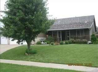 3608 SW Nicholas Ct, Topeka, KS 66610