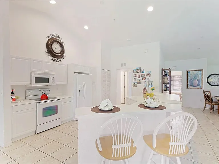 7333 Fountain Palm Cir #7333 — Photo 14