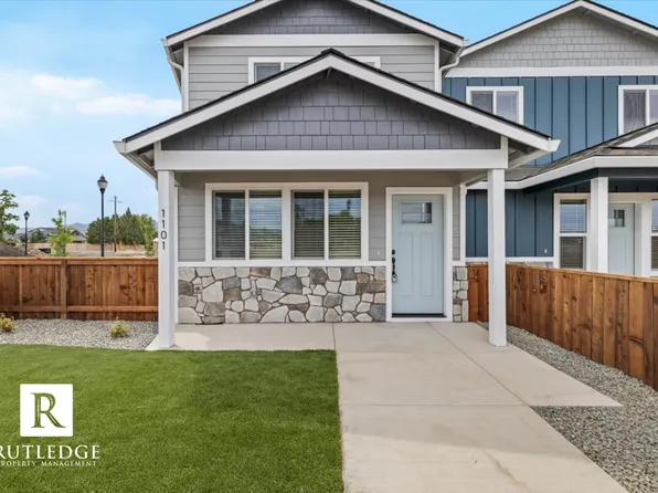 1101 Annalise St, Central Point, OR 97502