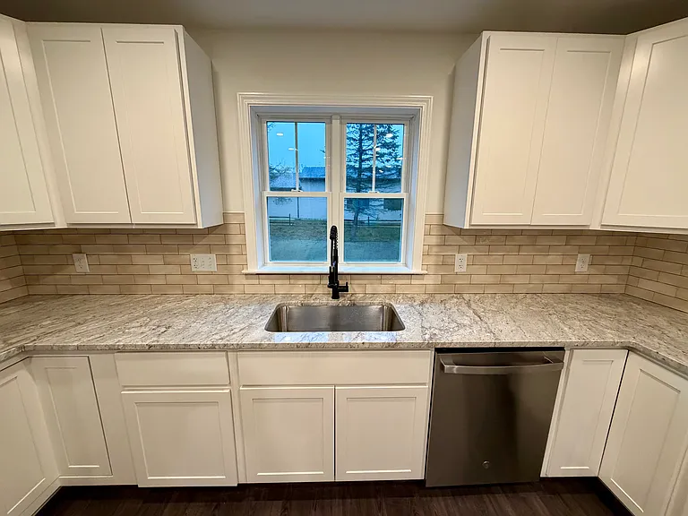 115-117 Oak St #115 — Photo 3