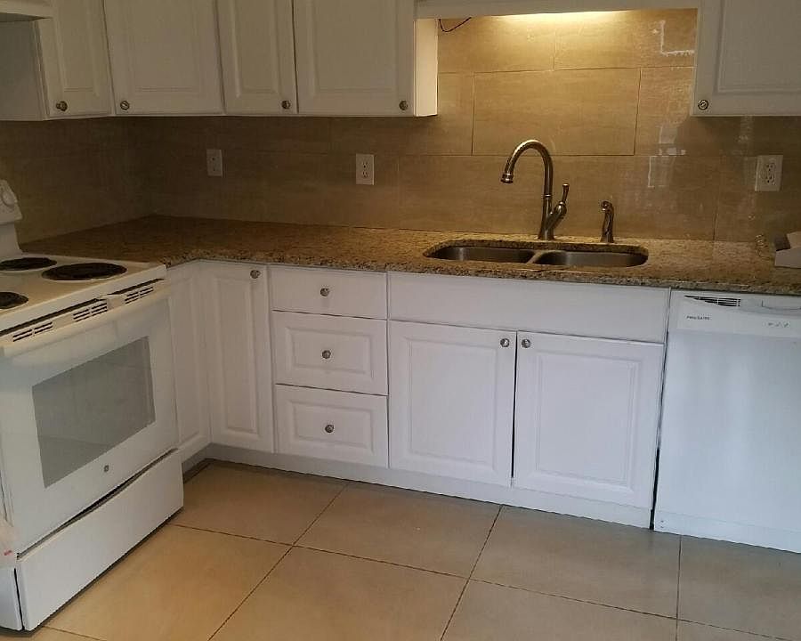 1st image of 2957 Park St