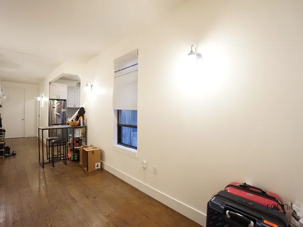 1689 Gates Avenue image 9 of 21