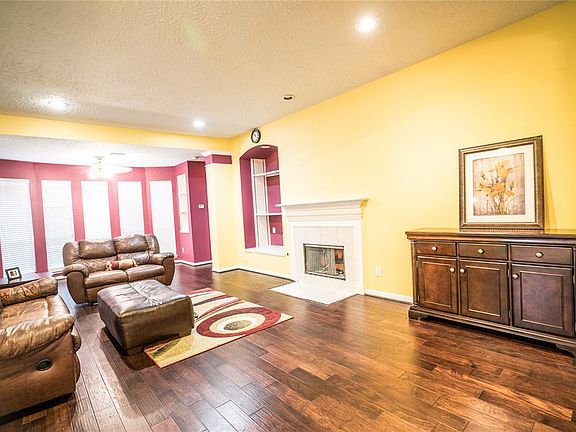 5th image of 5011 Chappel Hill Dr