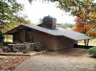 52 Cherokee Rd, Cherokee Village, AR 72529
