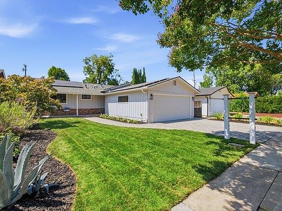 2nd image of 1622 Pecan Ct