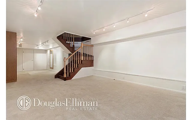 Rented by Douglas Elliman | media 7