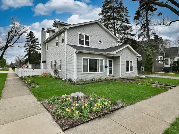 1495 E Algonquin Rd, Des Plaines, IL 60016