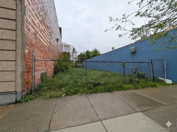 310 W Ferry St #29, Buffalo, NY 14213