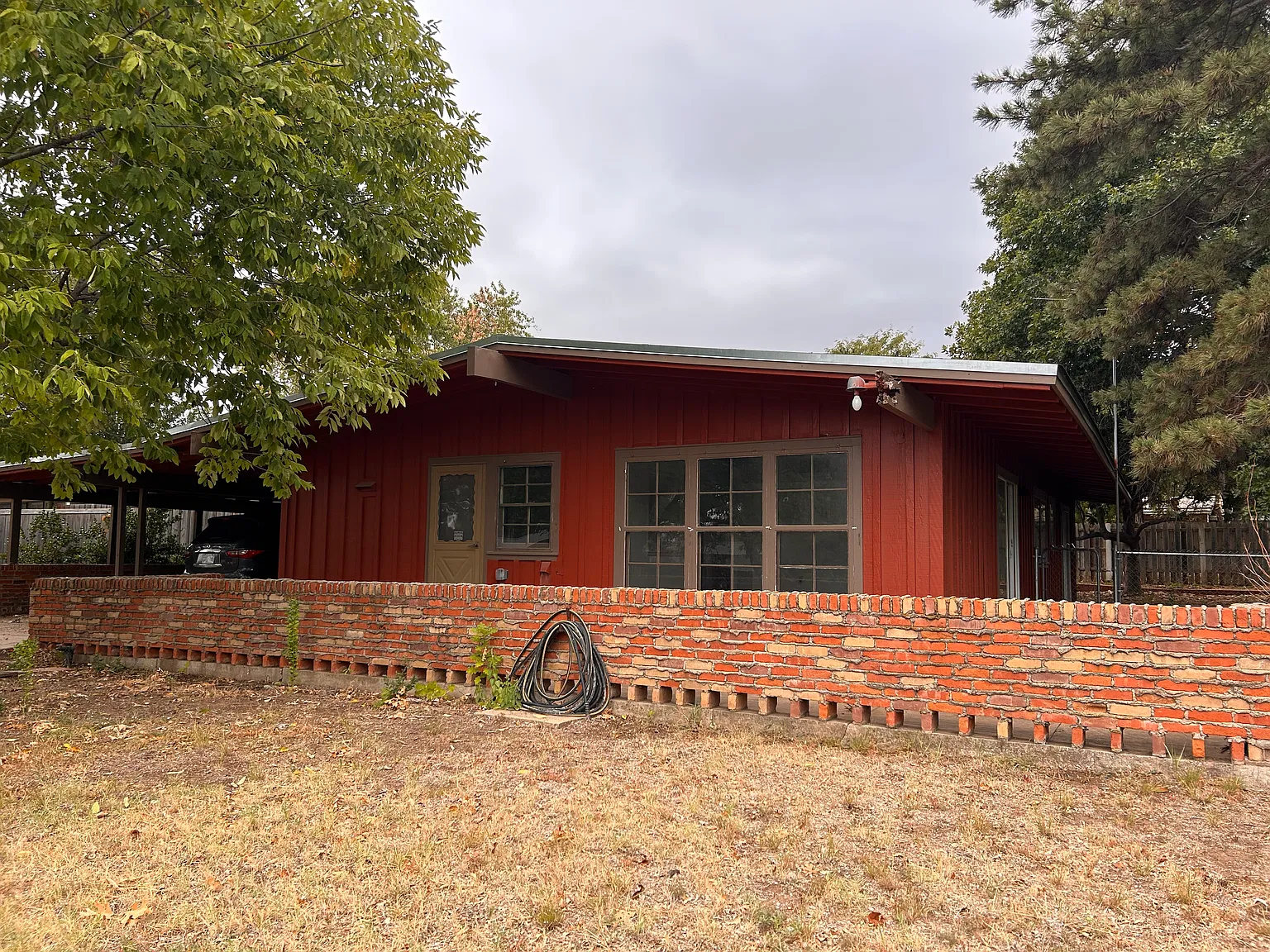 3 bed, 1392 sqft, $1,250 — Photo 1