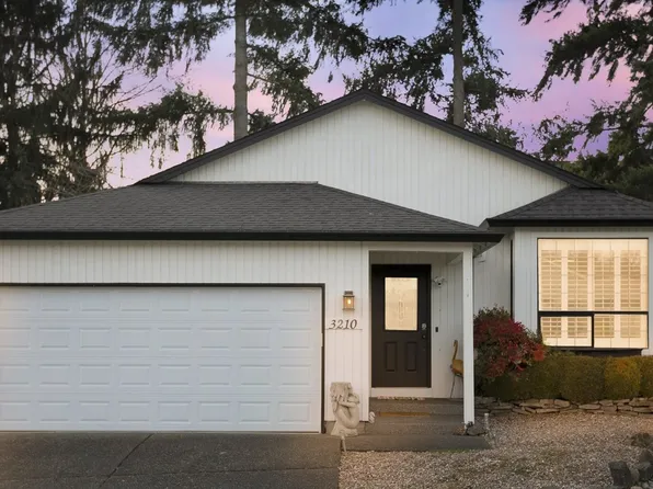 3210 SE Balboa Dr, Vancouver, WA 98683