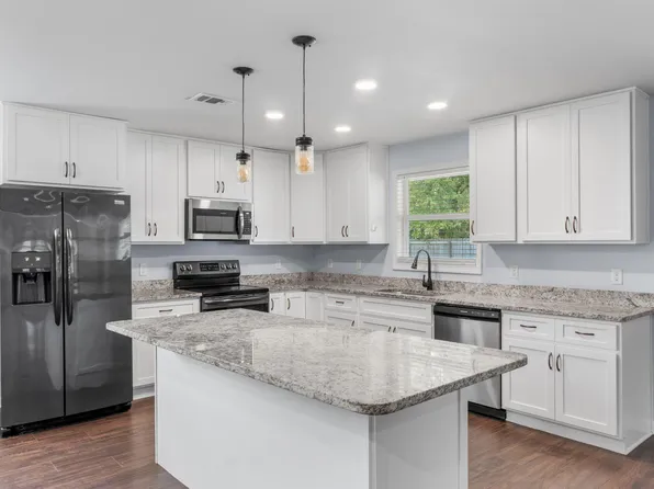 4962 Antioch Rd, Crestview, FL 32536