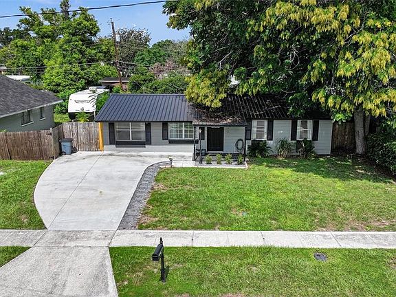 2nd image of 1611 SMITHFIELD CIRCLE W