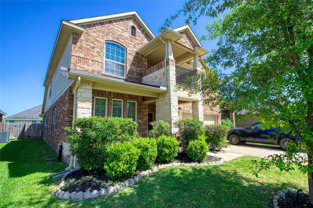 1242 S Maple Dr, Katy, TX - View 3