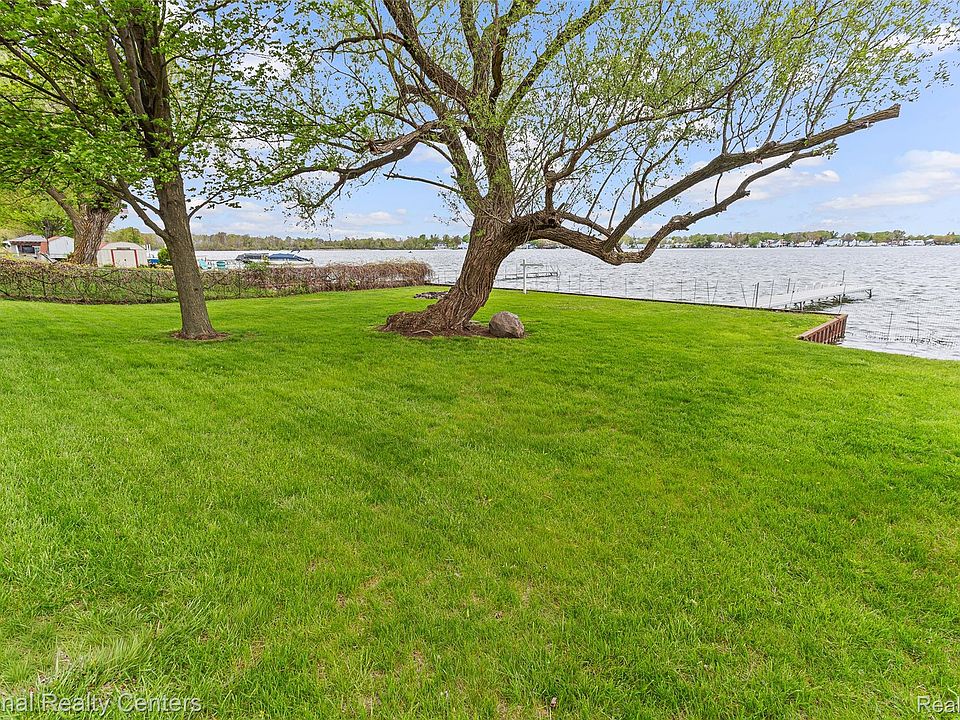 903 S Lake Dr, photo 11