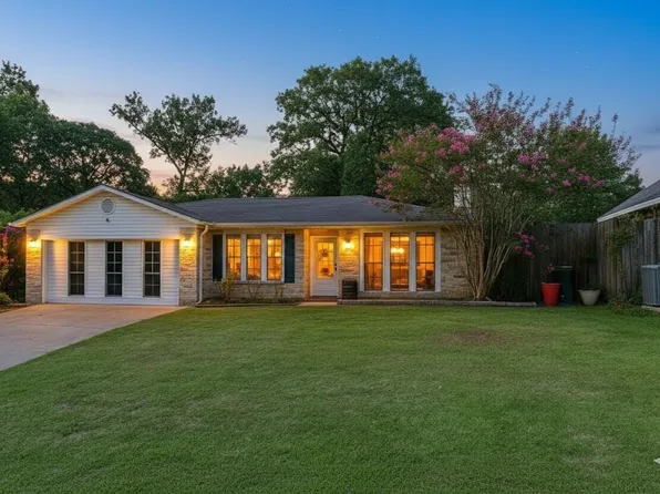6 Rain Drop Dr, Lufkin, TX 75901