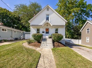 217 N 6th St, St Charles, IL 60174