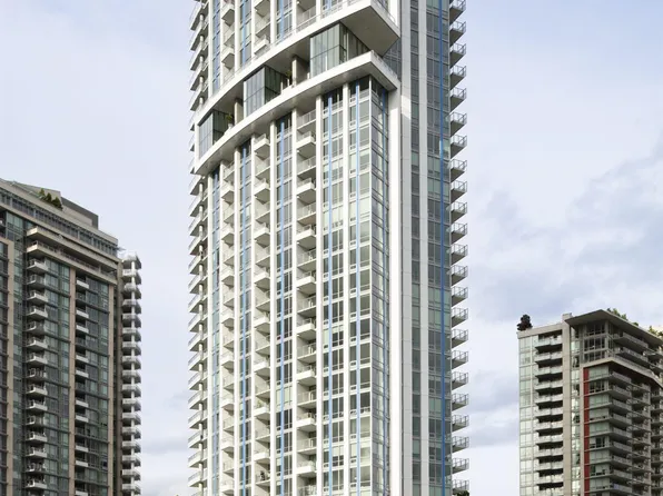 1500 Fern St #907, North Vancouver, BC V7J 0E6