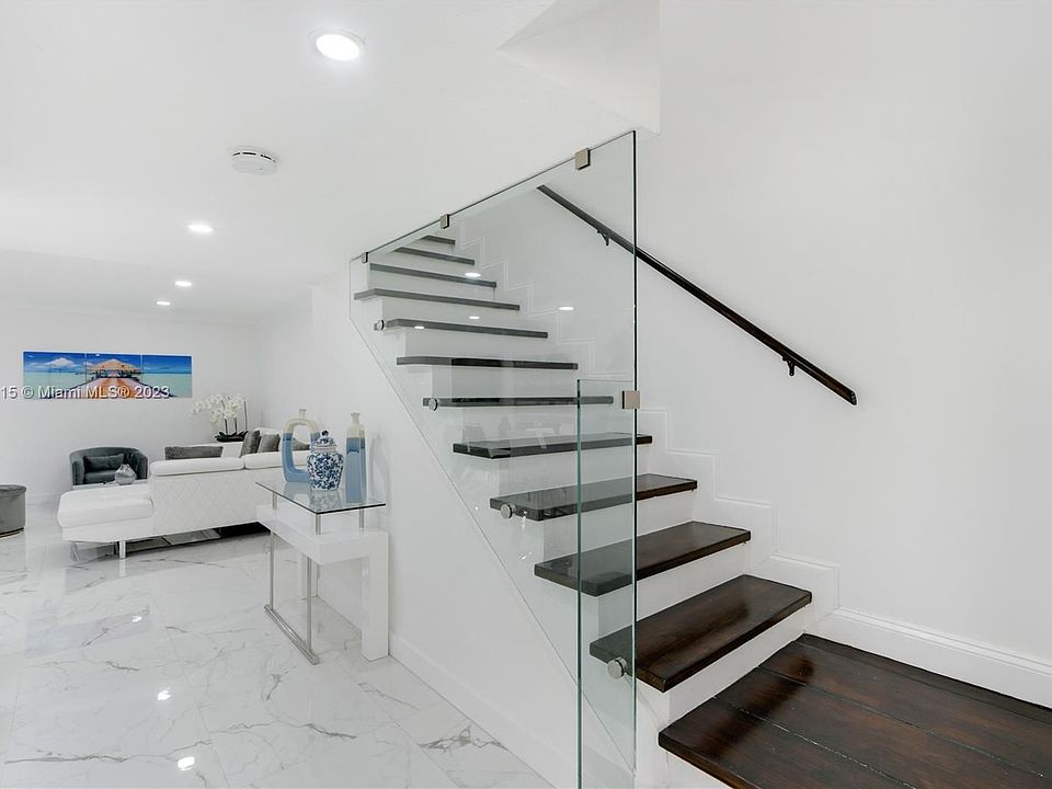 1st image of 9165 Harding Ave #9165