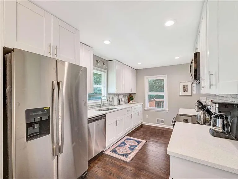 1376 Sandtown Rd SW — Photo 11