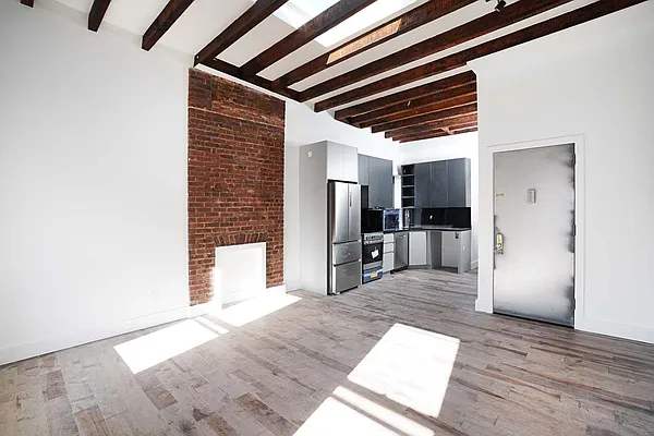 Rented by Nolita Group | media 8
