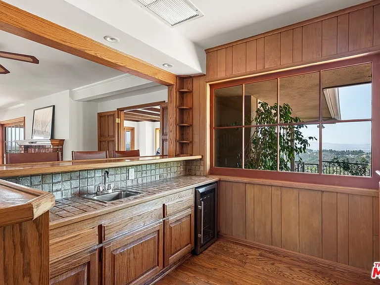 2317 Kimridge Rd — Photo 18