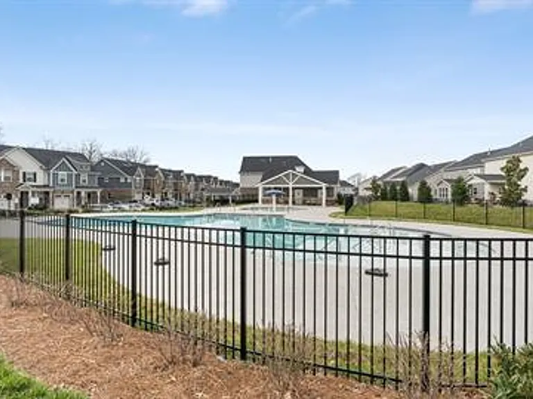 3240 Brookberry Ln — Photo 11