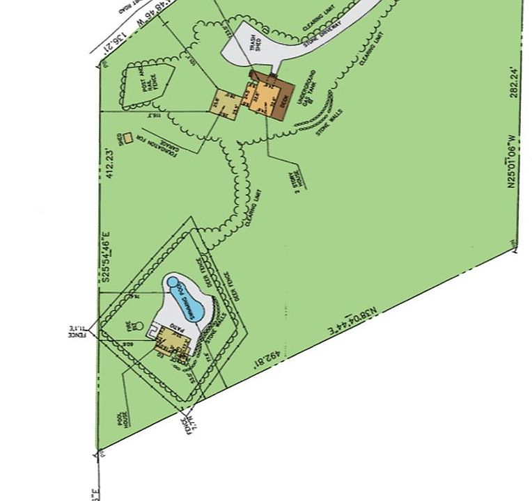 2nd image of 850 Old Sag Harbor Rd