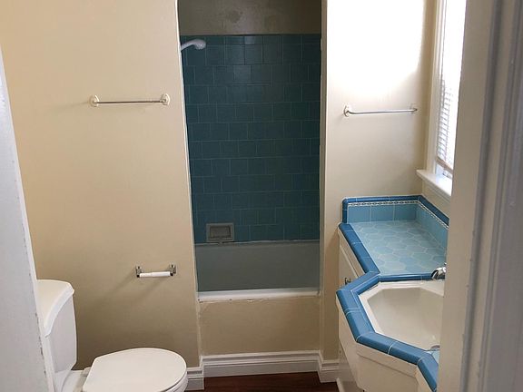 2nd image of 2 9746 1/2 Walnut St
