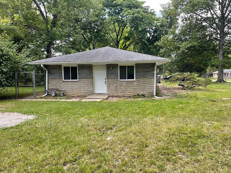 1st image of 3156 N Catherwood Ave