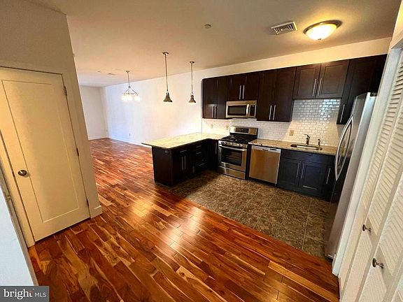 3rd image of 7733 Winston Rd