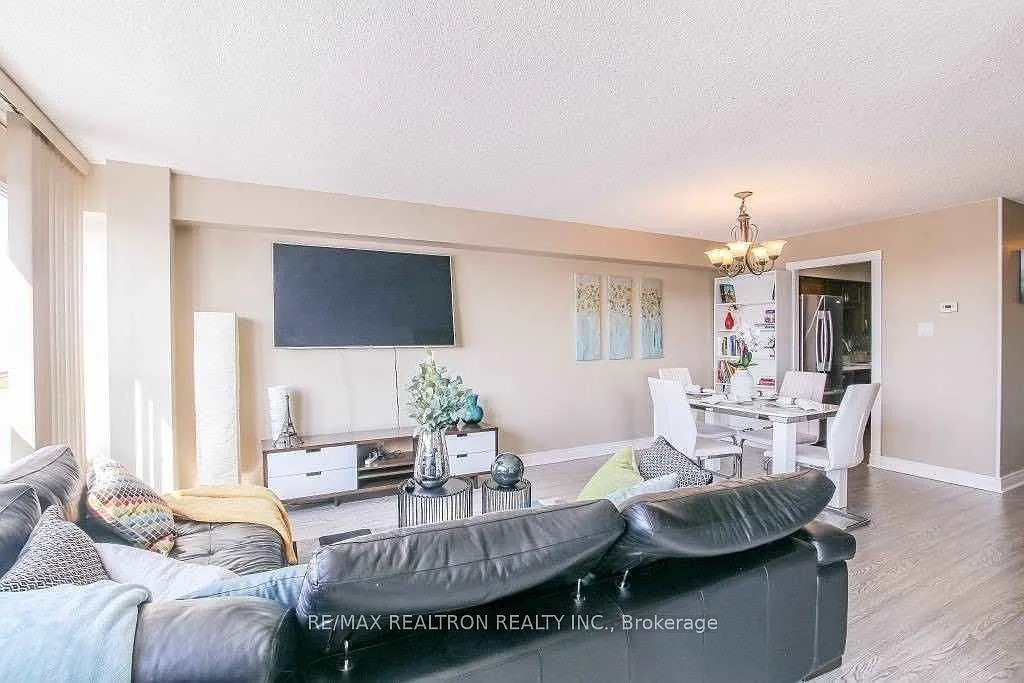 2 bed, $2,780 — Photo 3