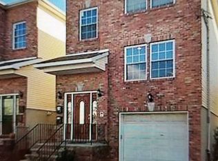 162 Pine St #2, Jersey City, NJ 07304