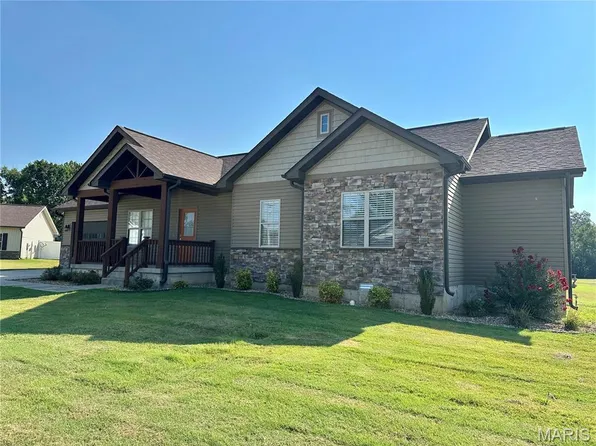 141 Deerfield Dr, Poplar Bluff, MO 63901