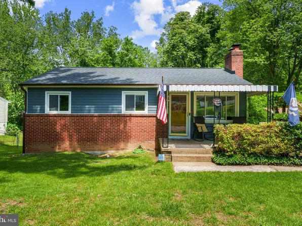 1826 Hylton Ave, Woodbridge, VA 22191