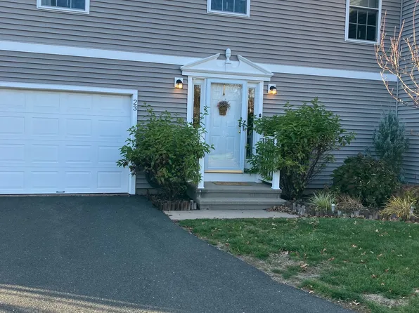 23 Hawthorne Lane #23, Bloomfield, CT 06002