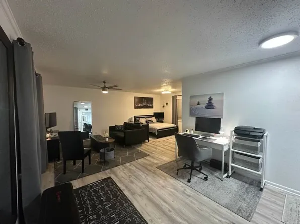 5036 N Hall St, Dallas, TX 75235