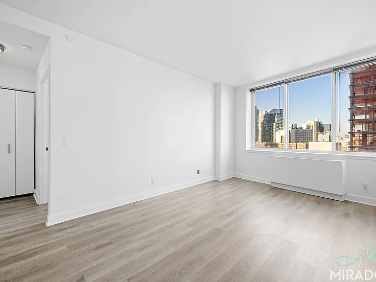 80 Dekalb Ave #24D — Photo 10