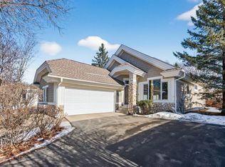 528 Wildflower Rd, Burnsville, MN 55306