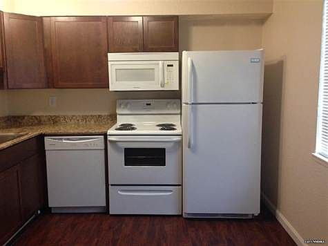 2nd image of 820 Ryland St APT 302
