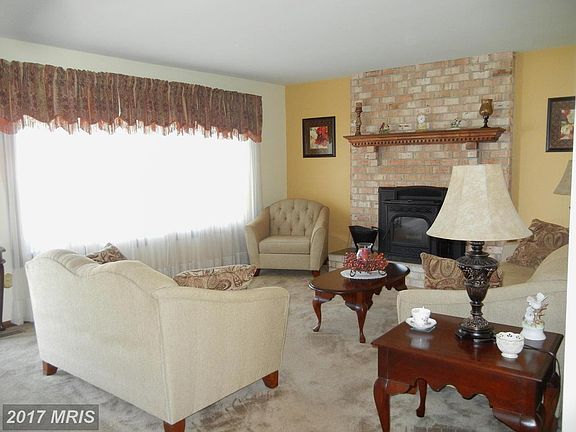 4th image of 730 Burnside Dr
