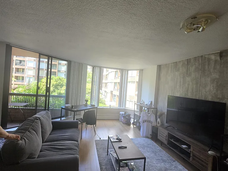 1333 Hornby St #323 — Photo 3