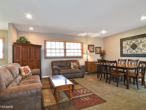 2nd image of 541 Northampton Cir
